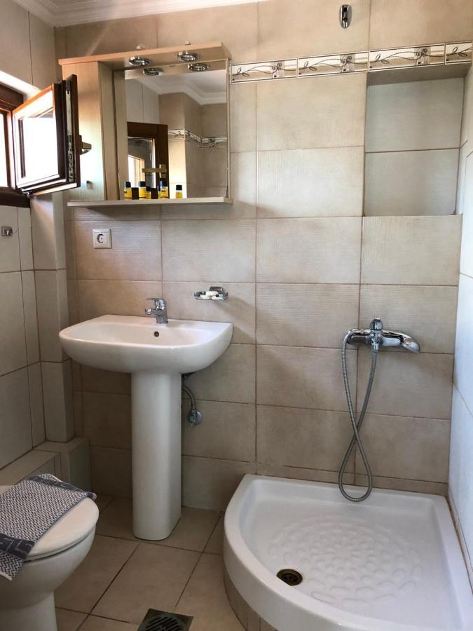 Pansion Pasalimani Hotel Амоляни Екстериор снимка